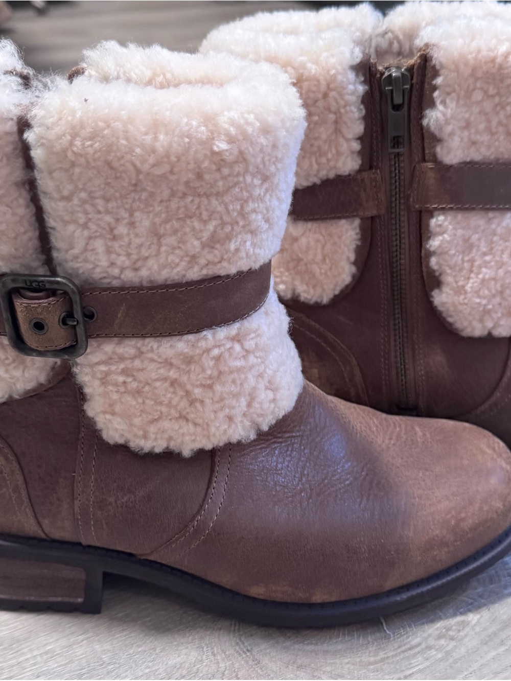 UGG Brown Leather Winter Boots size 7 water resistant
